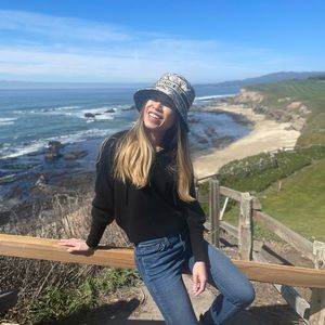 Meet your Posher, Jenny